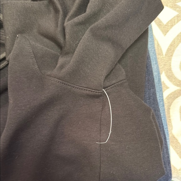 NWOT- Old Navy Ladies Black Comfortable Hoodie - Picture 6 of 7